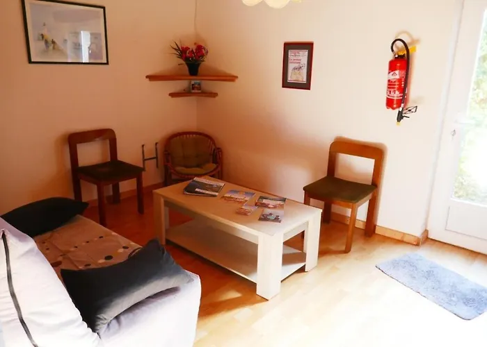 A La Campagne Proche Du Littoral Martinet